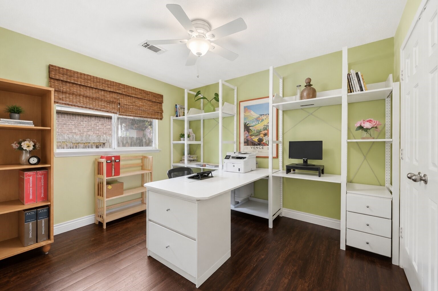 39 Steep Trail Place Conroe, TX 77385 - Photo 16 of 23 Secondary bedroom, currently used as an office