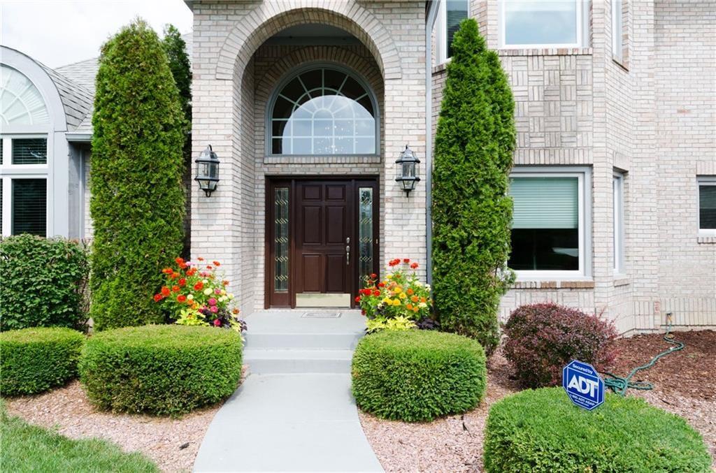 10748 Burning Ridge Lane Fishers, IN 46037 - Photo 2 of 24 Gallery Image 2
