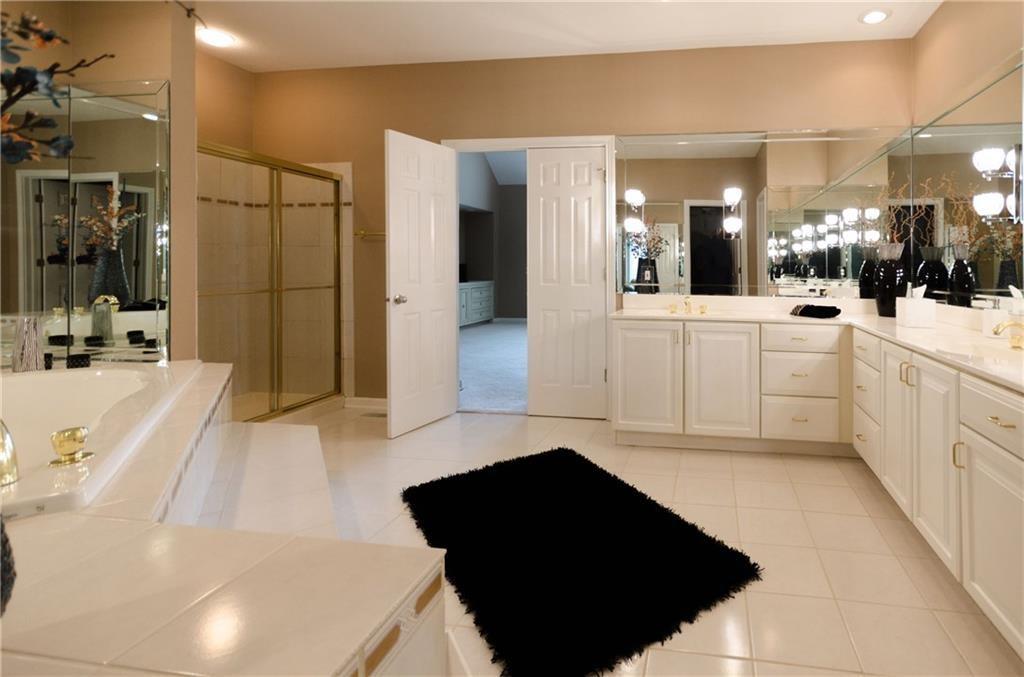 10748 Burning Ridge Lane Fishers, IN 46037 - Photo 14 of 24 Gallery Image 14