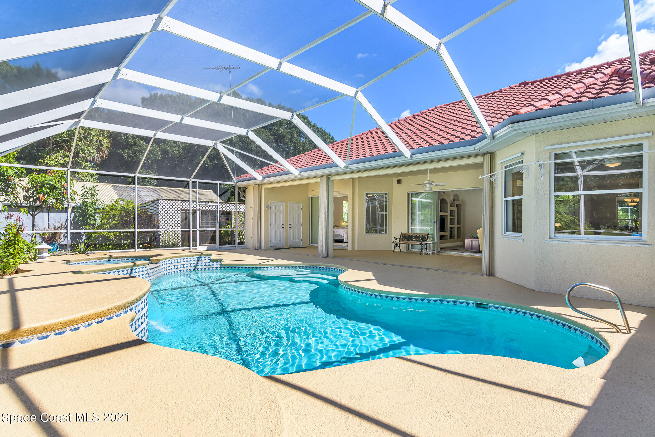 2360 Turtle Mound Road Melbourne, FL 32934 - Photo 35 of 62 sparkling pool