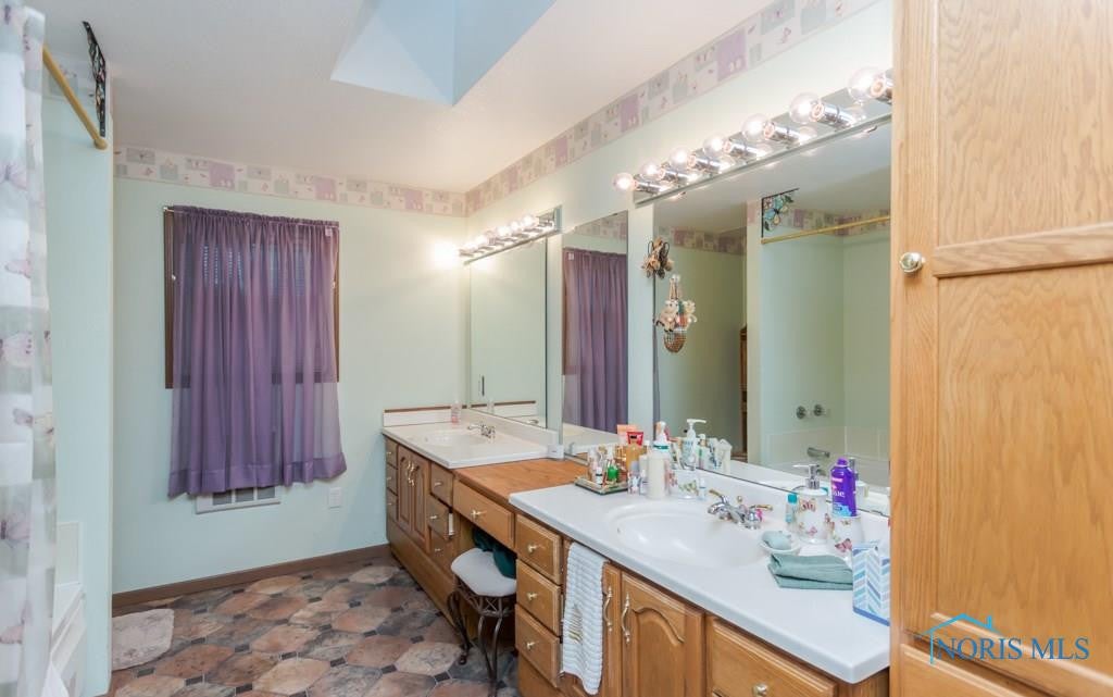 2253 Manoa Road Toledo, OH 43615 - Photo 21 of 33 Gallery Image 21