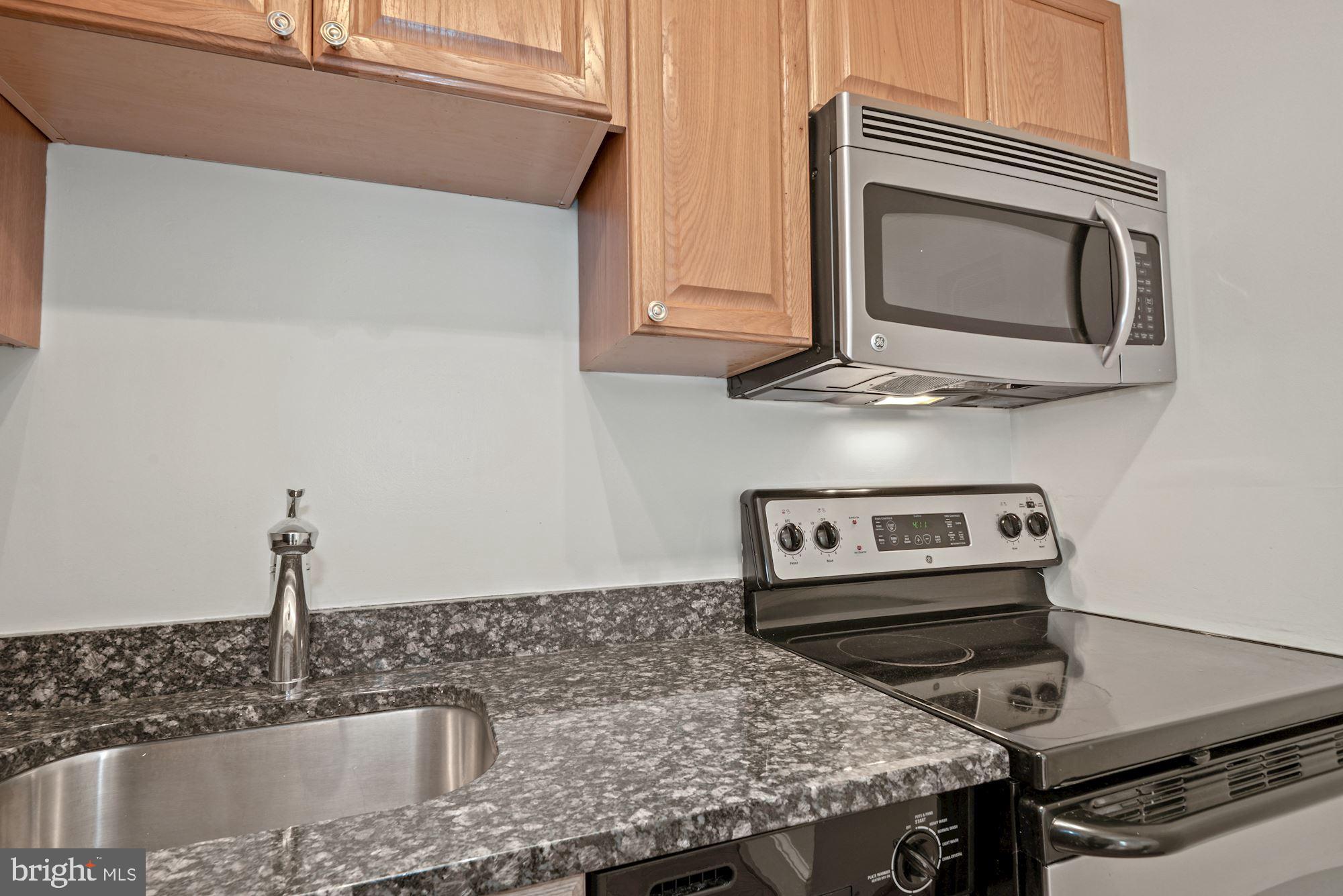 1305 P Street Northwest, Unit 1 Washington, DC 20005 - Photo 10 of 22 Granite and stainless