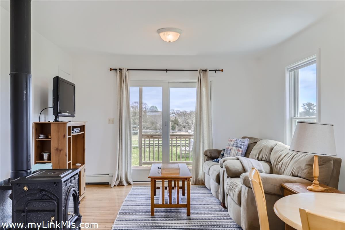 104 Pond View Farm Road West Tisbury, MA 02568 - Photo 39 of 47 living room
