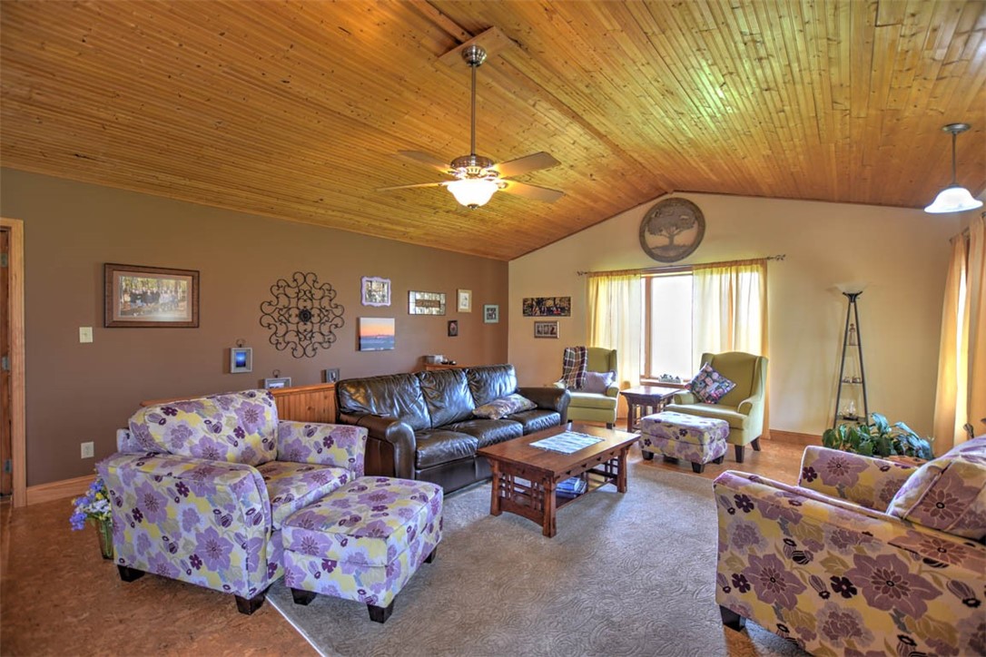 2204 East 1800 North Road Moweaqua, IL 62550 - Photo 6 of 48