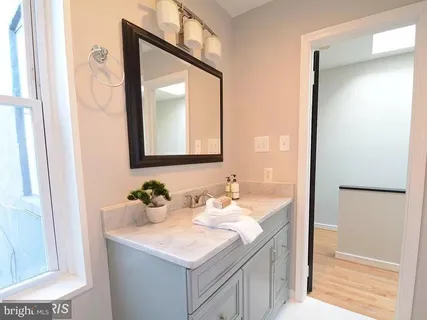 $3,000 | 624 14th Place Northeast, Washington, DC 20002