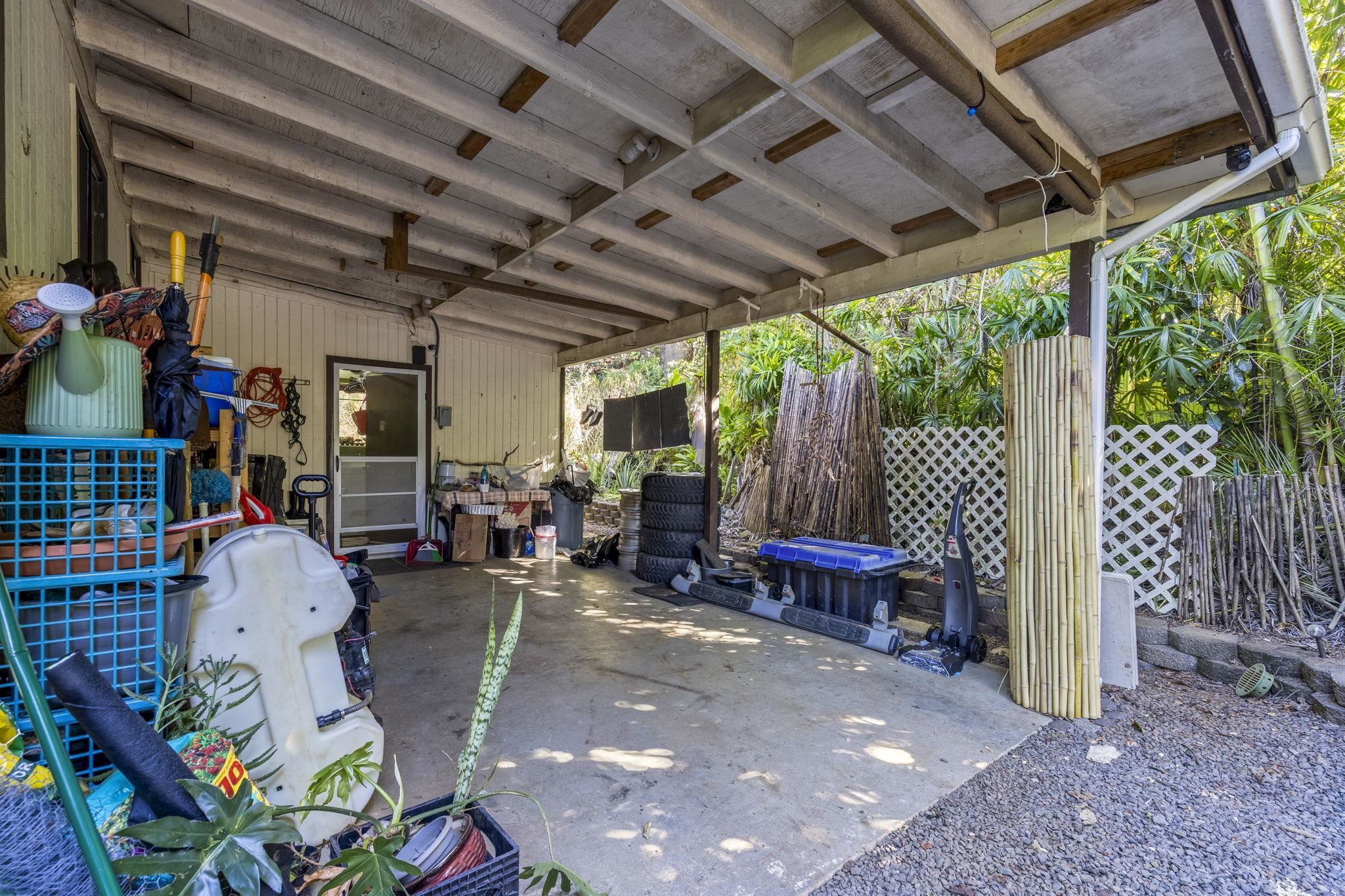998 Kauhikoa Road, Unit 4 Haiku, HI 96708 - Photo 37 of 40