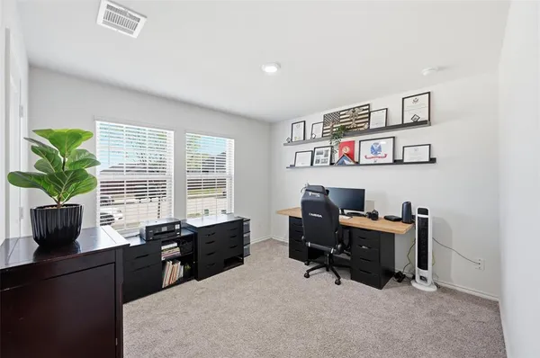 $281,990 | 1012 Grand Vw Drive, Ennis, TX 75119