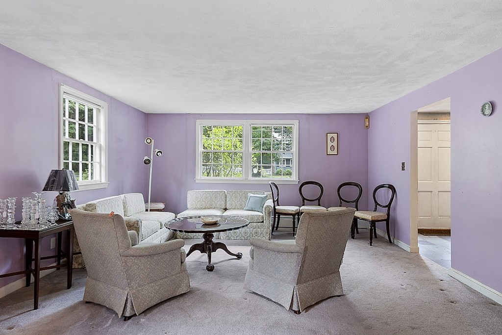 33 Barbara Road Sudbury, MA 01776 - Photo 12 of 35