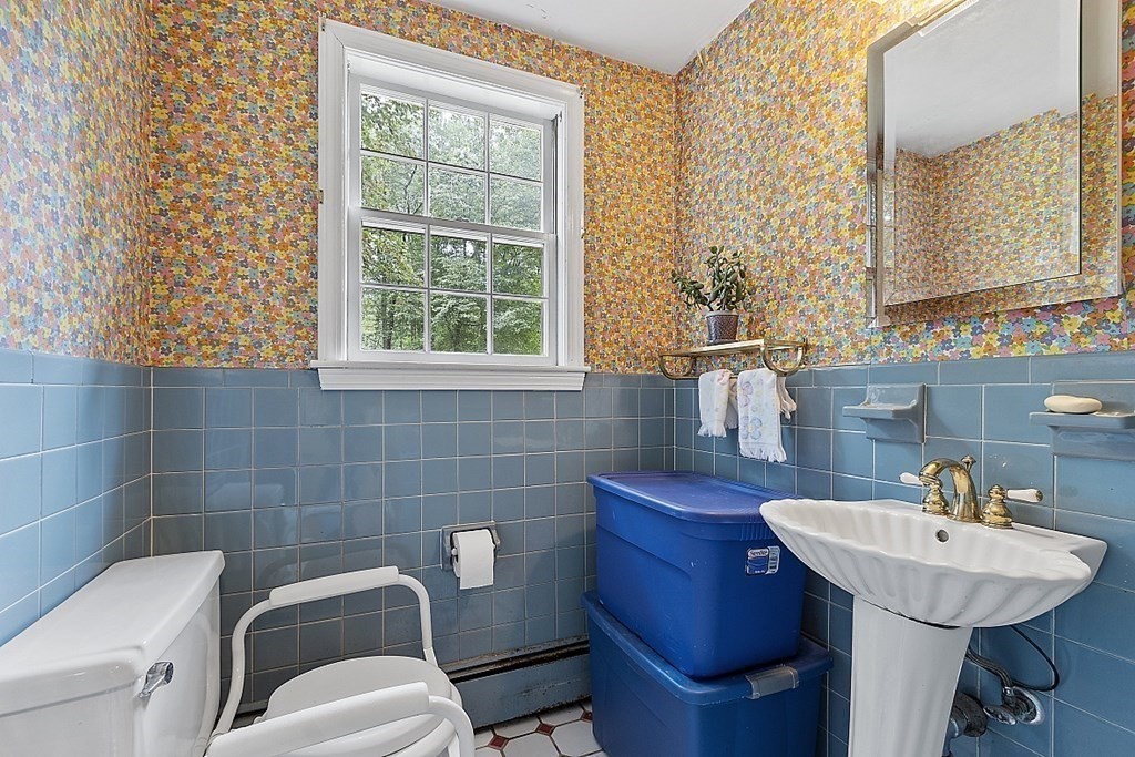 33 Barbara Road Sudbury, MA 01776 - Photo 21 of 35