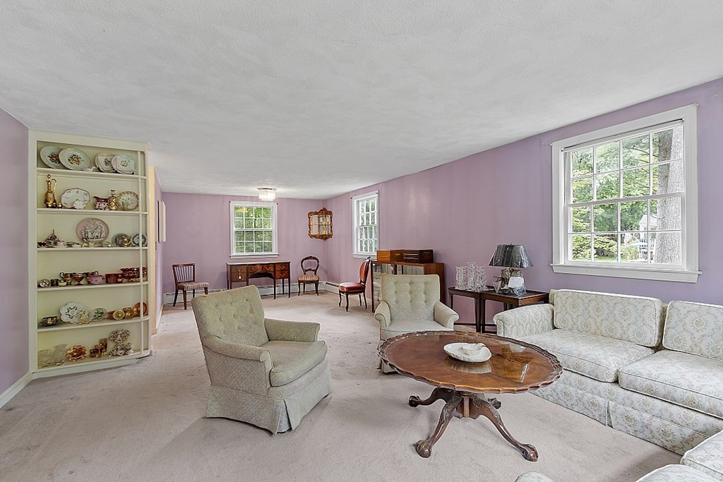 33 Barbara Road Sudbury, MA 01776 - Photo 7 of 35