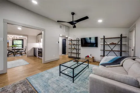 $346,500 | 203 Evans Street, Lake Bridgeport, TX 76426