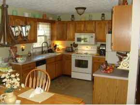 204 Eastern Star Road Kingsport, TN 37663 - Photo 13 of 24 Kitchen