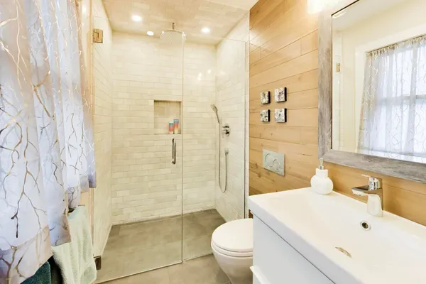 $500,000 | 127 West King Henry Court, Palatine, IL 60067