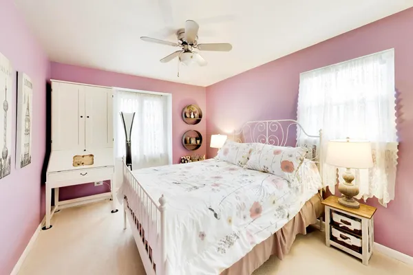 $500,000 | 127 West King Henry Court, Palatine, IL 60067