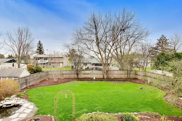 $500,000 | 127 West King Henry Court, Palatine, IL 60067