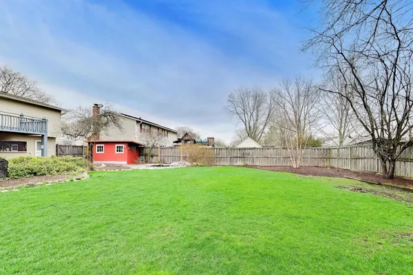 $500,000 | 127 West King Henry Court, Palatine, IL 60067