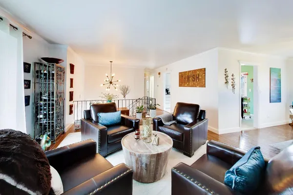 $500,000 | 127 West King Henry Court, Palatine, IL 60067