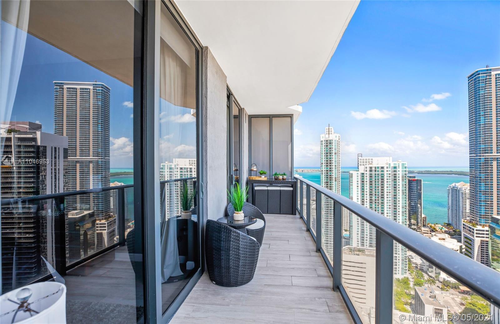 45 Southwest 9th Street, Unit 4204 Miami, FL 33130 - Photo 18 of 66 a view of a balcony with couch
