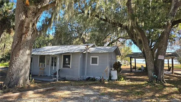 $1,100 | 44 Crawford Drive, Unit 40, Lake Placid, FL 33852