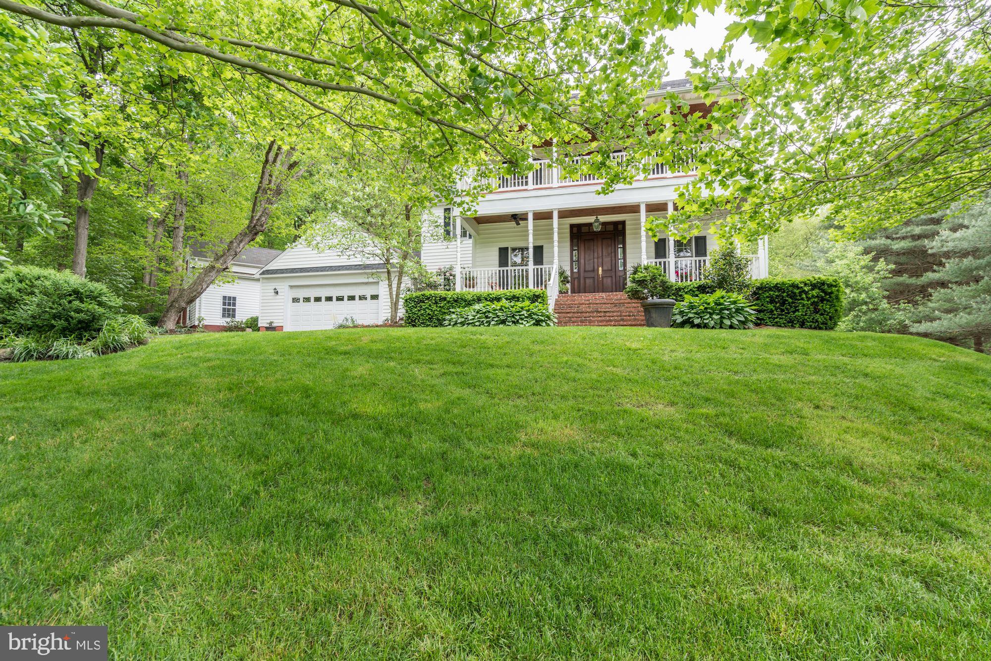 5400 Griffith Road Laytonsville, MD 20882 - Photo 4 of 77 Beautiful Charleston-style Colonial