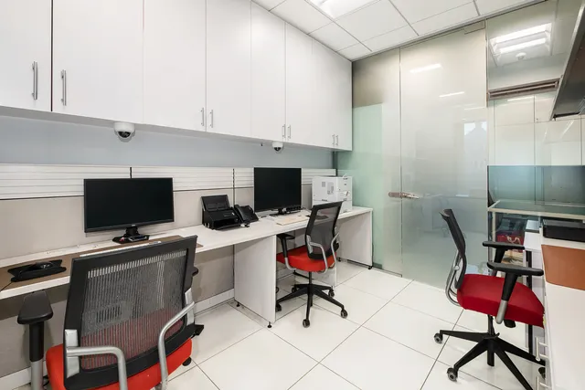 $4,375,000 | 50 West 47th Street, Unit 2007 | Midtown Central