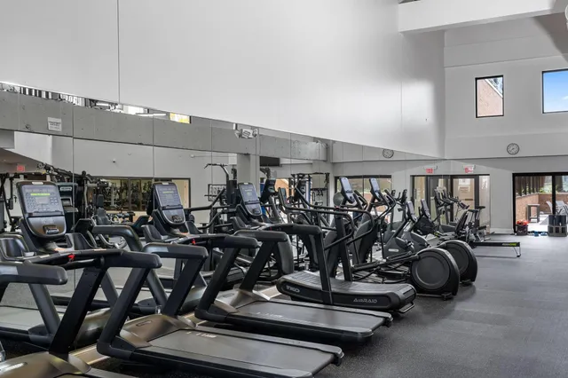 $465,000 | 20 Northeast 2nd Street, Unit P2501, Minneapolis, MN 55413