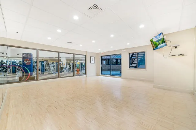 $465,000 | 20 Northeast 2nd Street, Unit P2501, Minneapolis, MN 55413