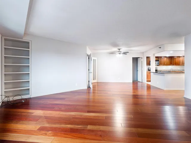 $465,000 | 20 Northeast 2nd Street, Unit P2501, Minneapolis, MN 55413