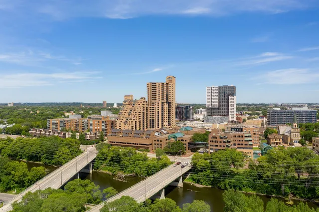 $465,000 | 20 Northeast 2nd Street, Unit P2501, Minneapolis, MN 55413