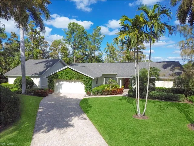 $1,850,000 | 4 Stonehedge Point, Naples, FL 34105