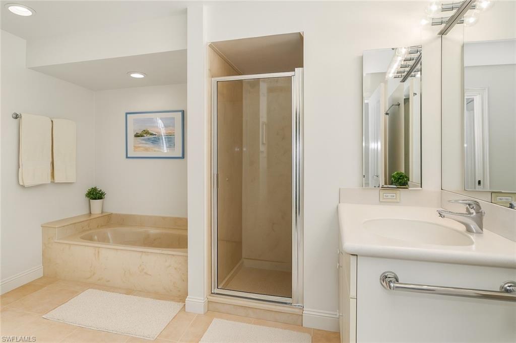 4 Stonehedge Point Naples, FL 34105 - Photo 11 of 24 Gallery Image 11