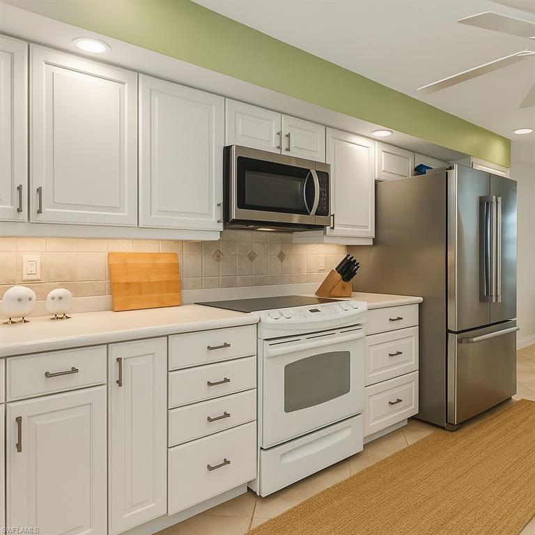 4 Stonehedge Point Naples, FL 34105 - Photo 4 of 24 Gallery Image 4