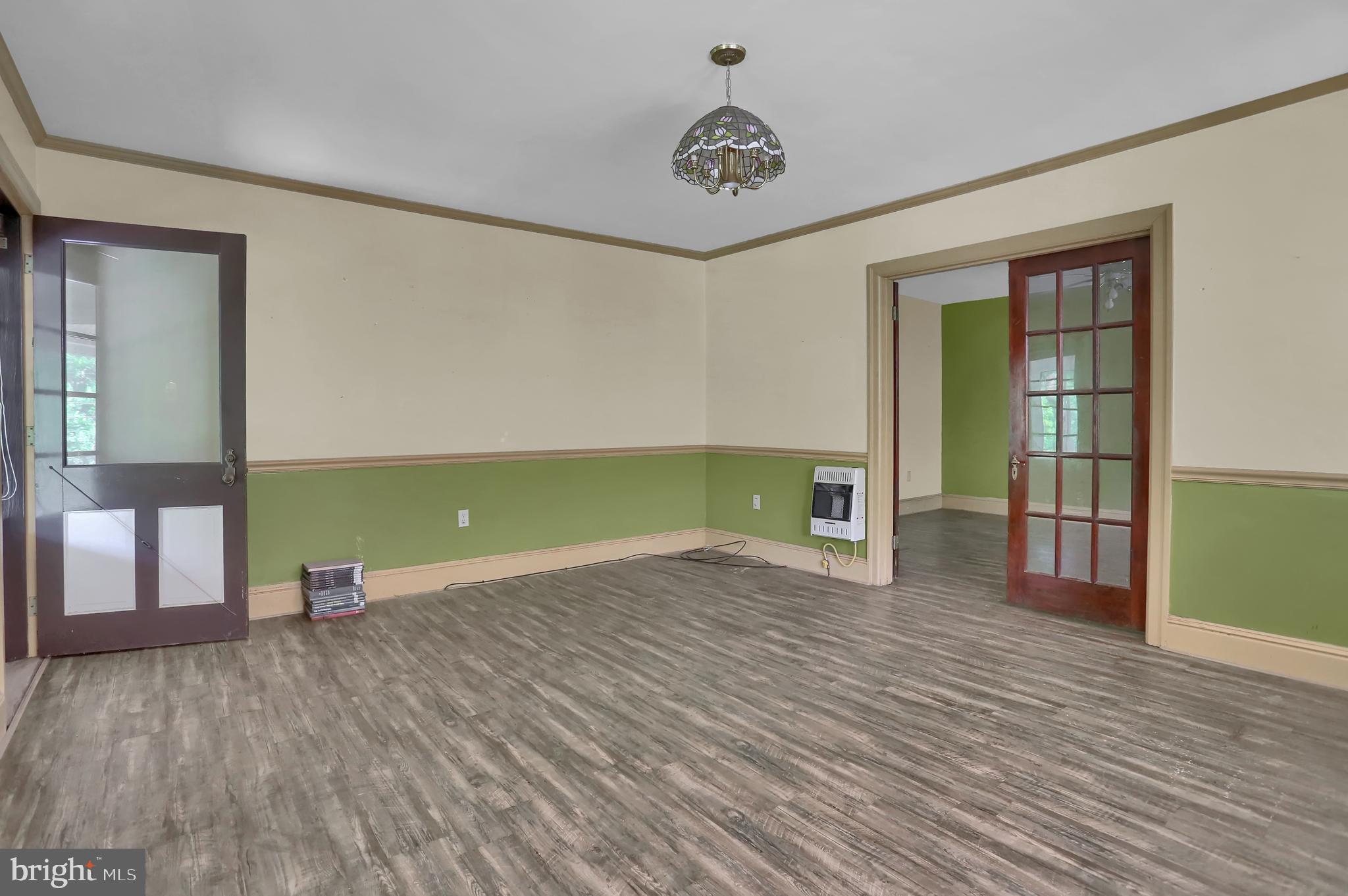 3970 Conewago Road Dover, PA 17315 - Photo 11 of 34 Living Room