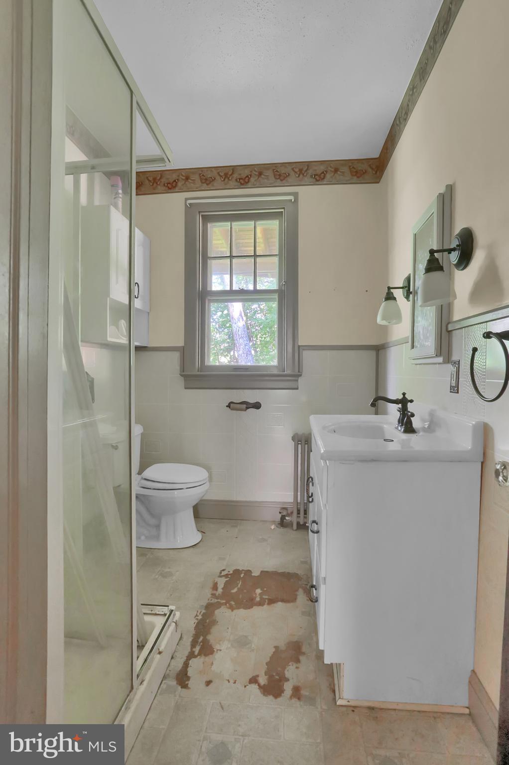 3970 Conewago Road Dover, PA 17315 - Photo 16 of 34 Bathroom #1