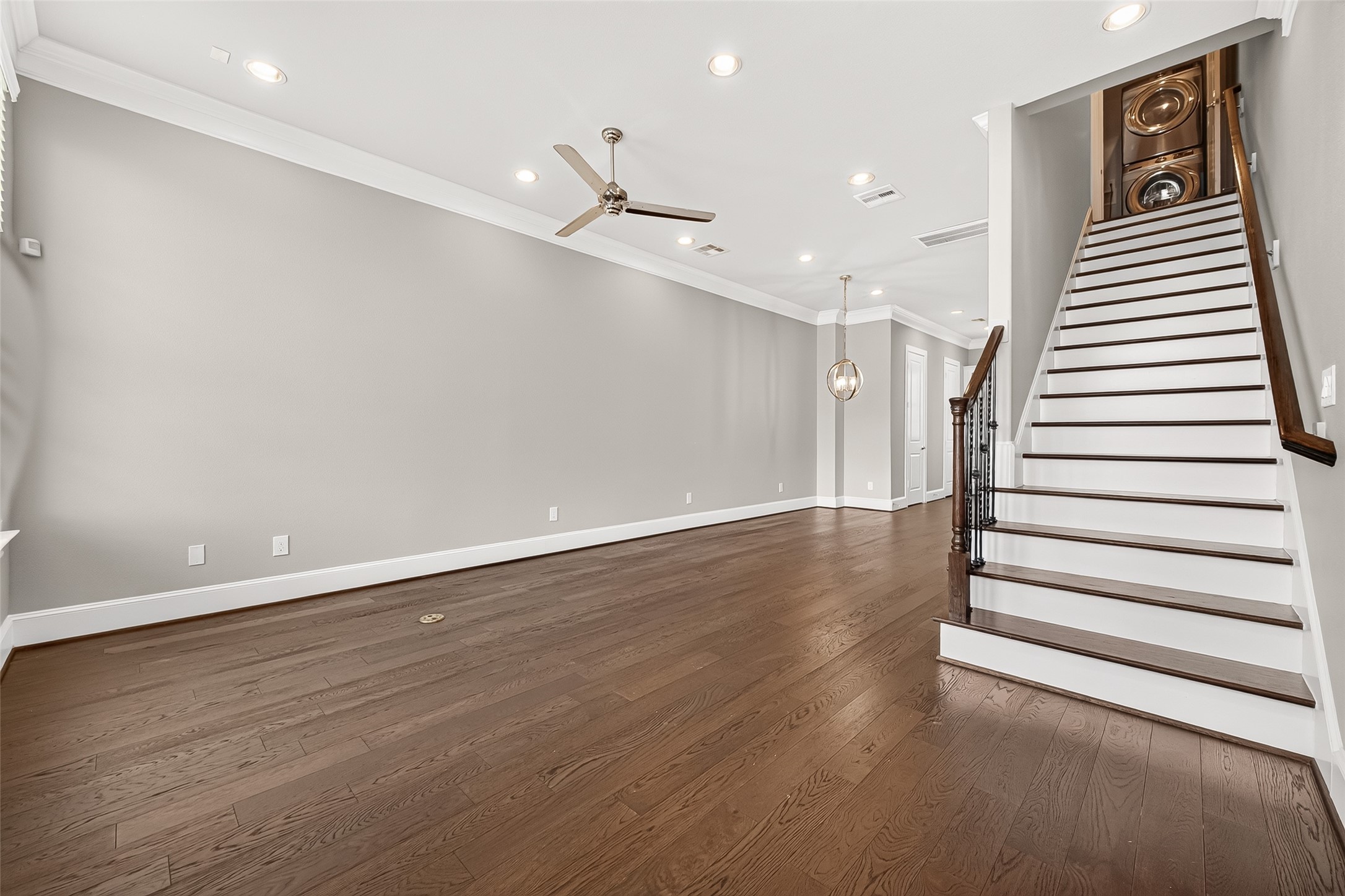 9656 Knight Road Houston, TX 77045 - Photo 11 of 37 Gallery Image 11