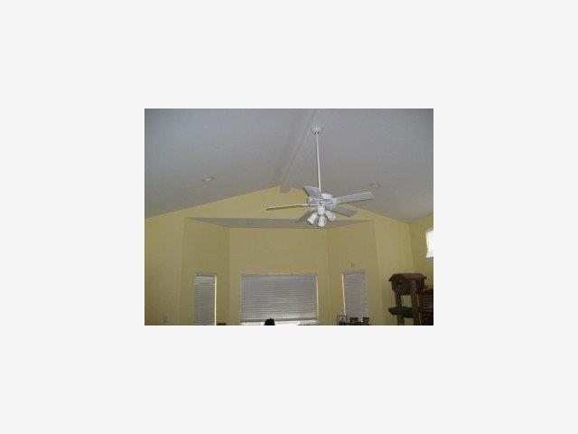 2420 Valley View Road Hollister, CA 95023 - Photo 3 of 7 Gallery Image 3