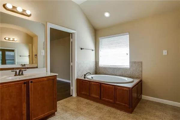 $2,300 | 916 Partridge Drive, Aubrey, TX 76227