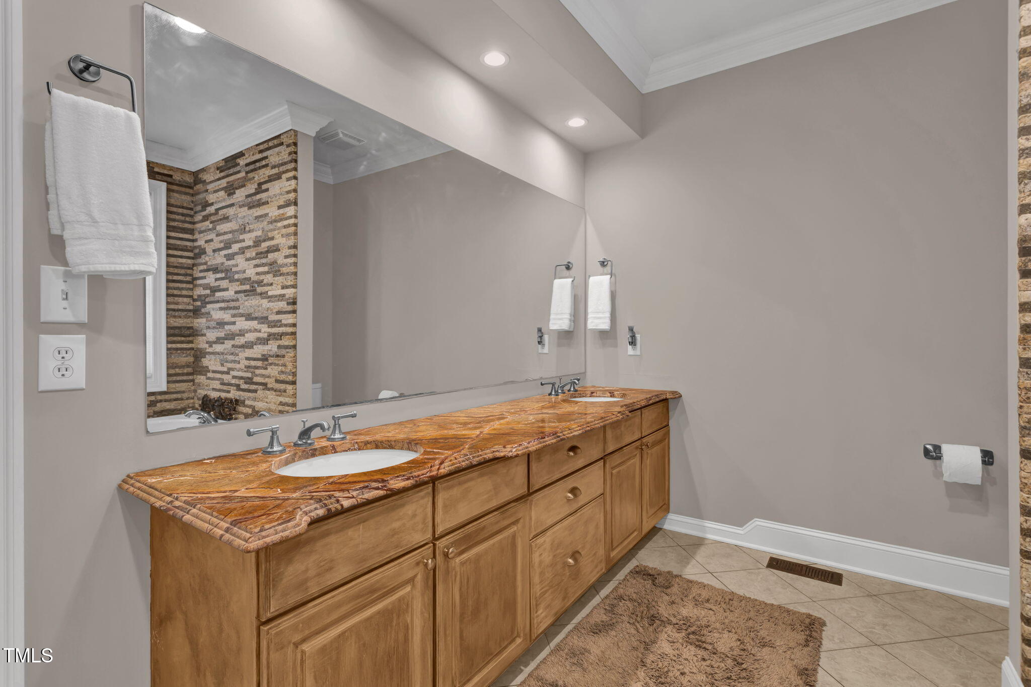5614 Woodstream Road Randleman, NC 27317 - Photo 19 of 39 Primary Bath