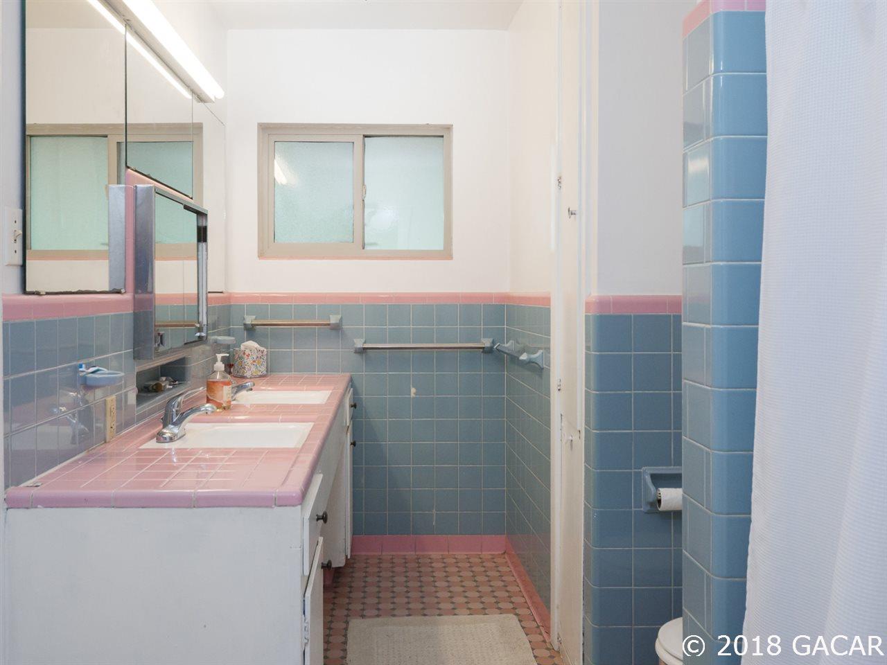 520 Southwest 28 Street Gainesville, FL 32607 - Photo 15 of 17