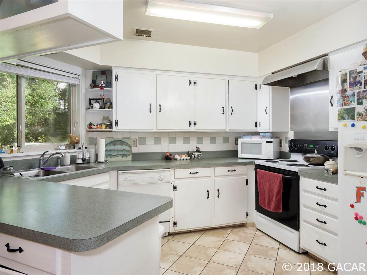 520 Southwest 28 Street Gainesville, FL 32607 - Photo 8 of 17