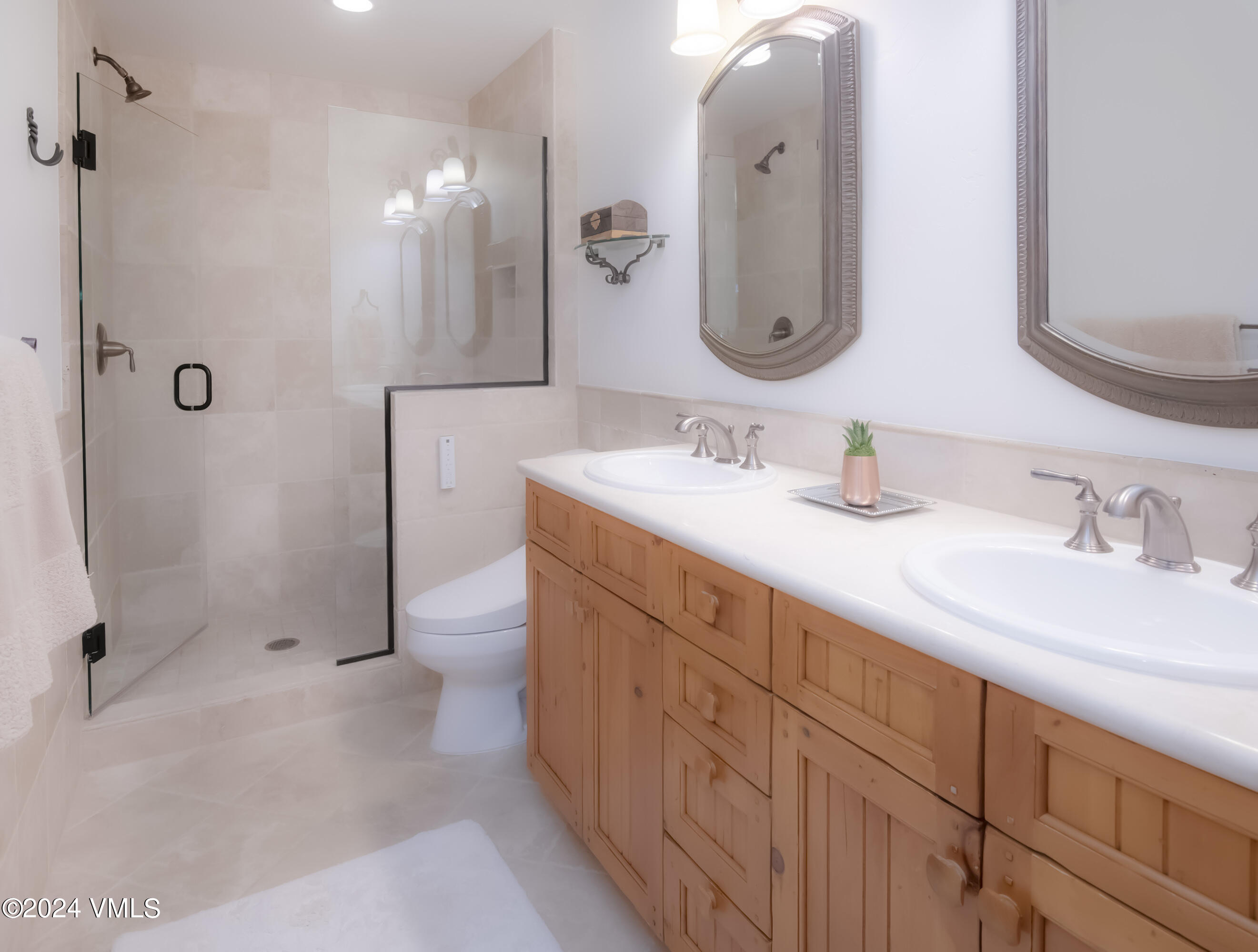 749 Holden Road Beaver Creek, CO 81620 - Photo 37 of 43 749 Holden Road Guest Bath 8