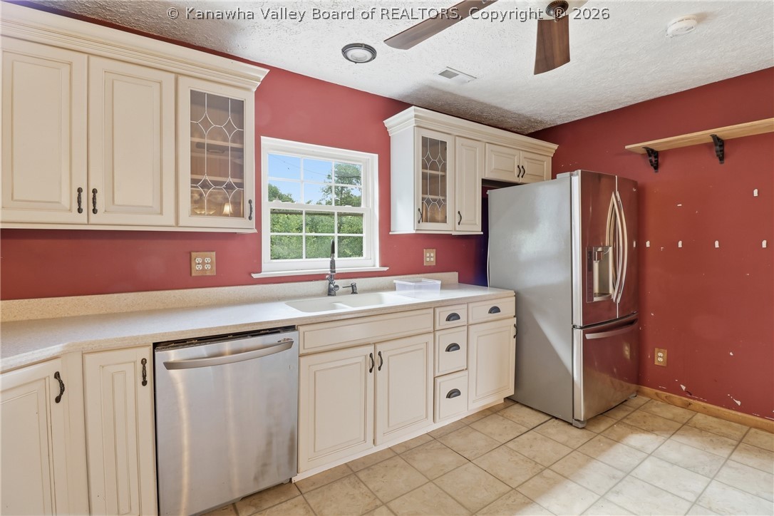 4915 Coal River Road Tornado, WV 25202 - Photo 10 of 48 Gallery Image 10