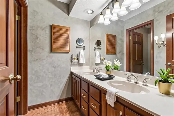 $849,000 | 504 Georgia Court, Metairie, LA 70005