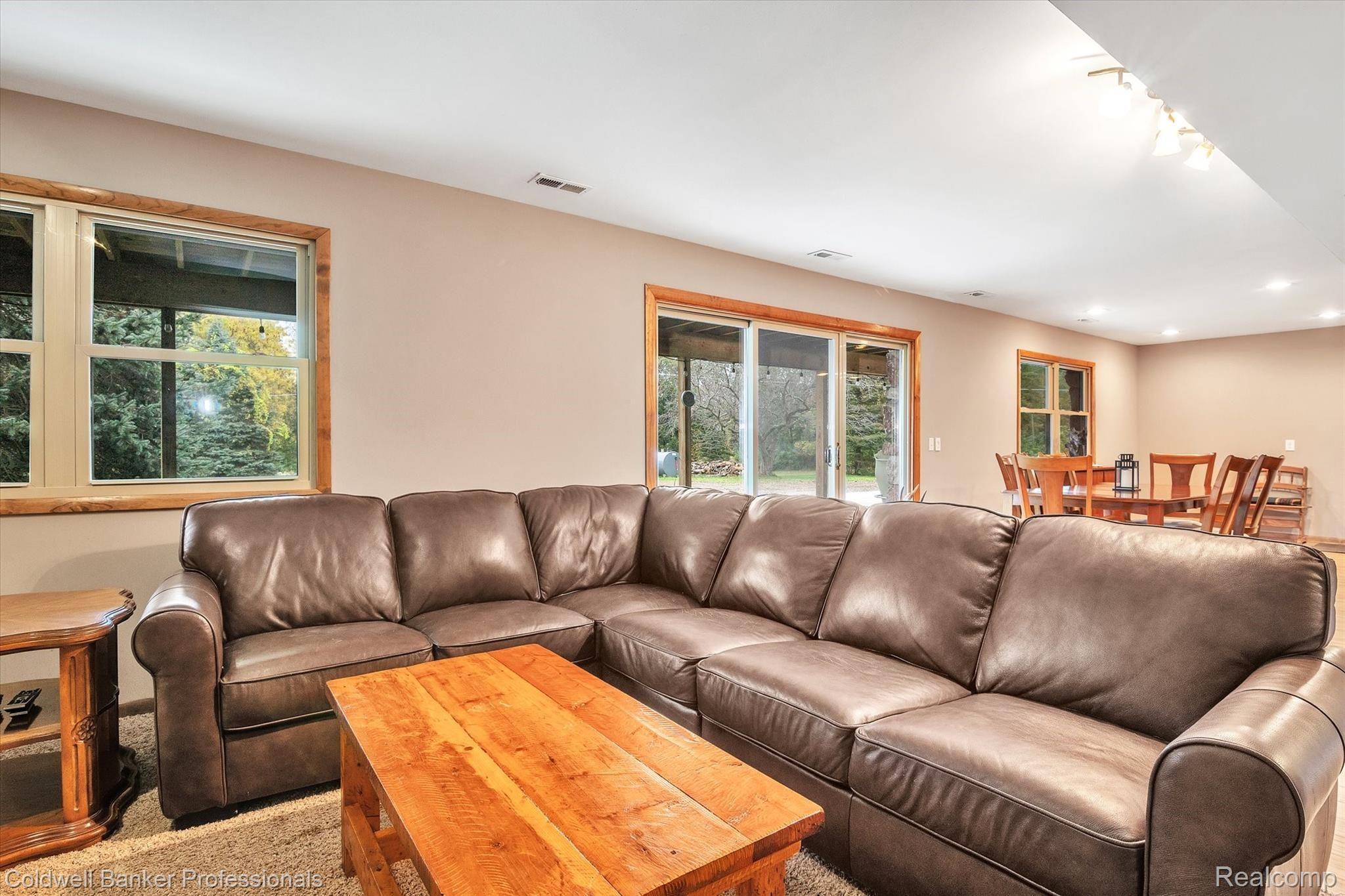5183 Byron Road Howell, MI 48855 - Photo 6 of 50 10-5183-Byron-Rd-WindowStill-Real-Estate-Photography-10.jpg