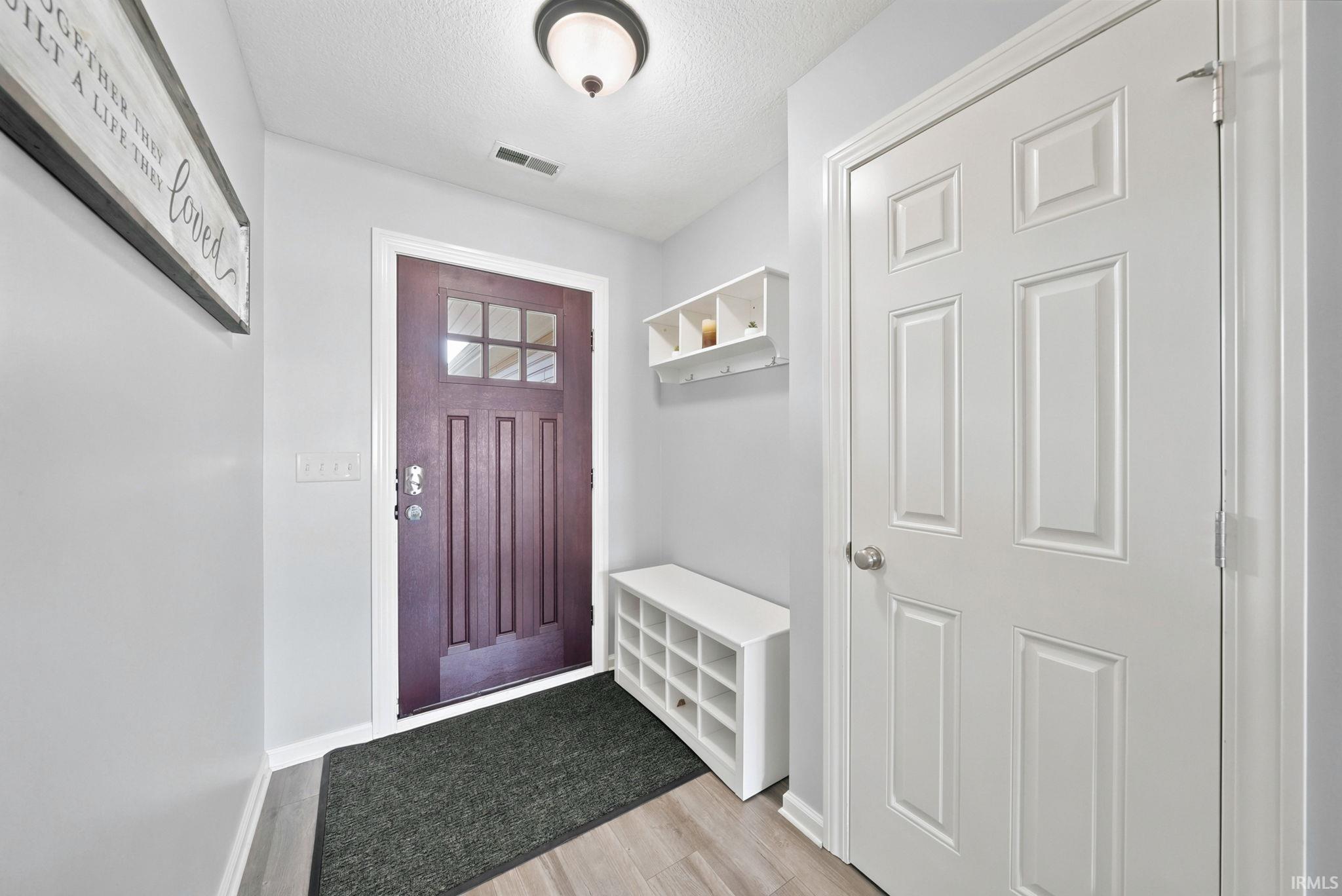 825 Innkeepers Court Waterloo, IN 46793 - Photo 4 of 42