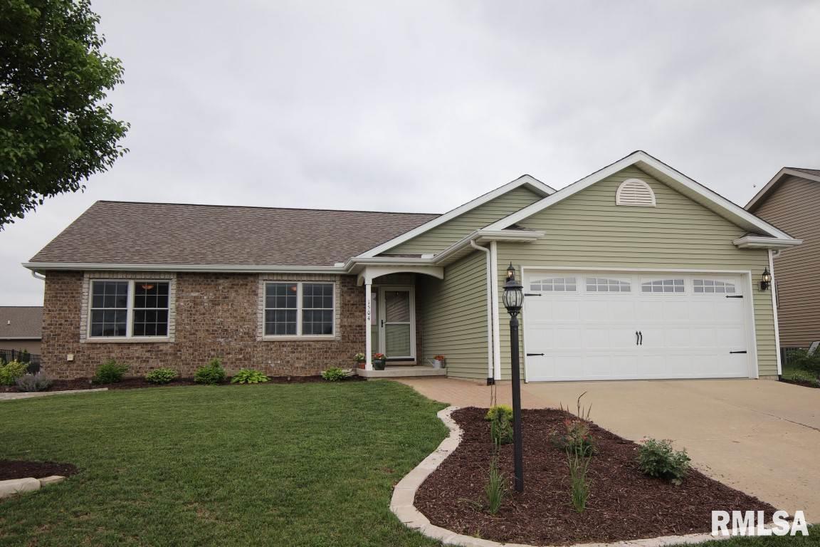 1504 Kingsbury Road Washington, IL 61571 - Photo 1 of 34 Gallery Image 1