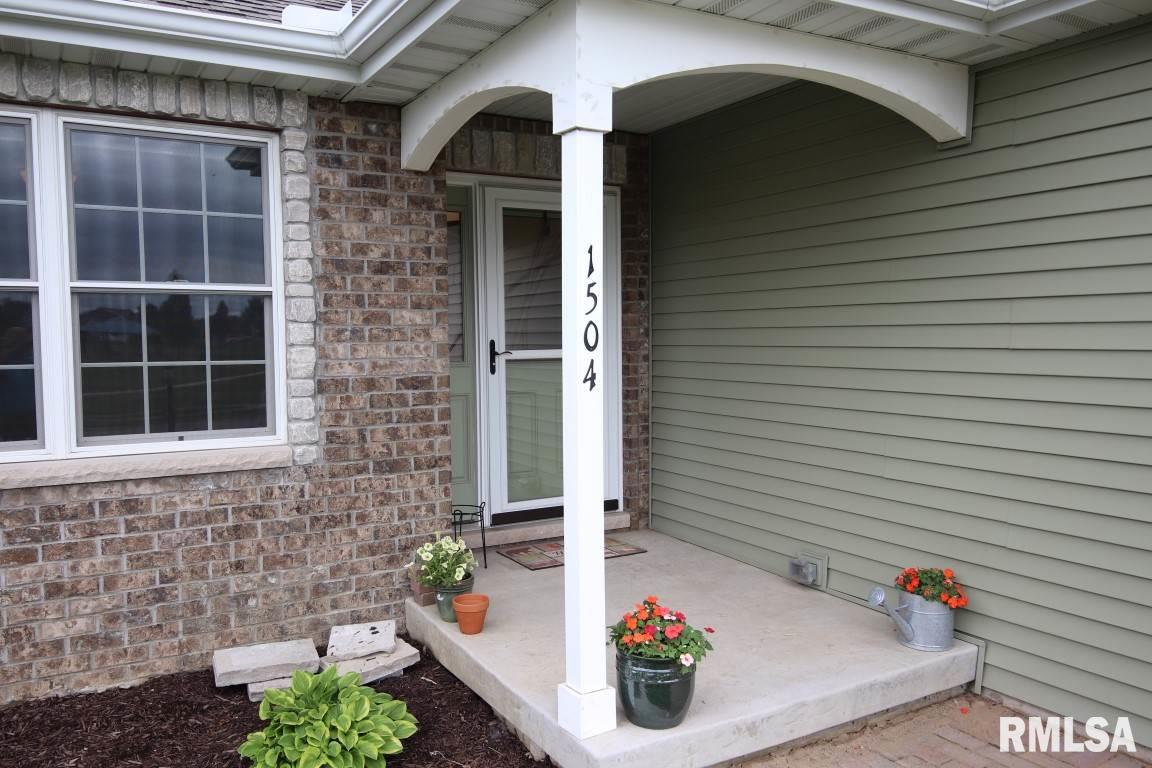 1504 Kingsbury Road Washington, IL 61571 - Photo 2 of 34 Gallery Image 2