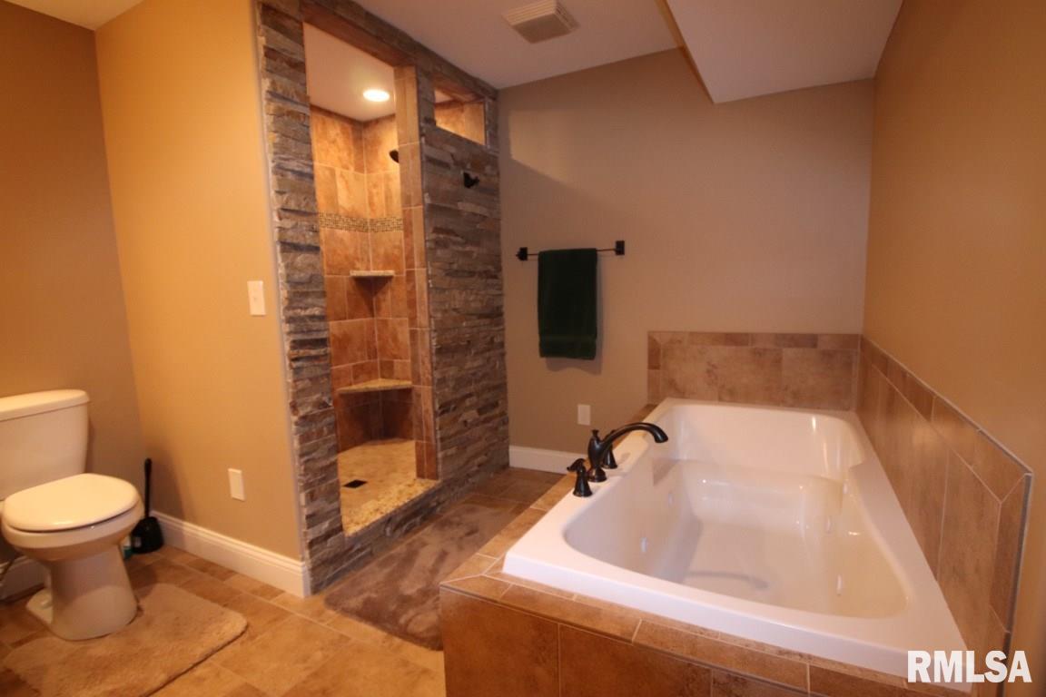 1504 Kingsbury Road Washington, IL 61571 - Photo 26 of 34 Gallery Image 26