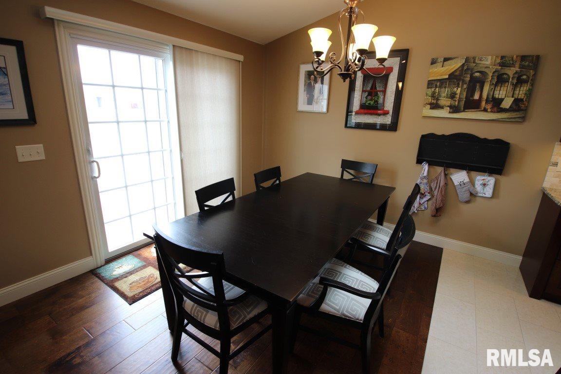 1504 Kingsbury Road Washington, IL 61571 - Photo 5 of 34 Gallery Image 5