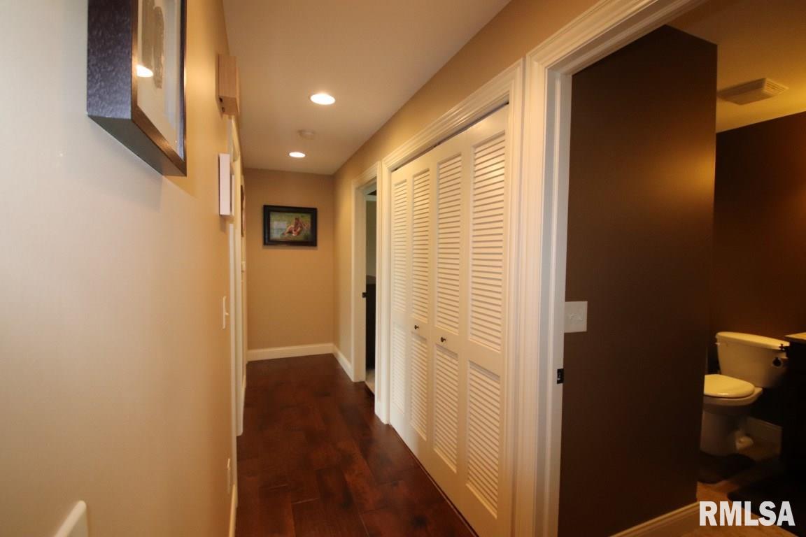1504 Kingsbury Road Washington, IL 61571 - Photo 10 of 34 Gallery Image 10